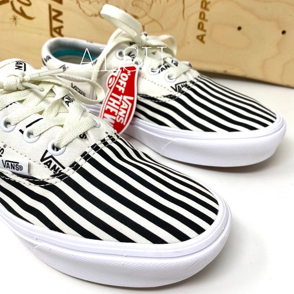 VANS Comfycush Era Pinned Black Canvas Low Women’s - Picture 2 of 8